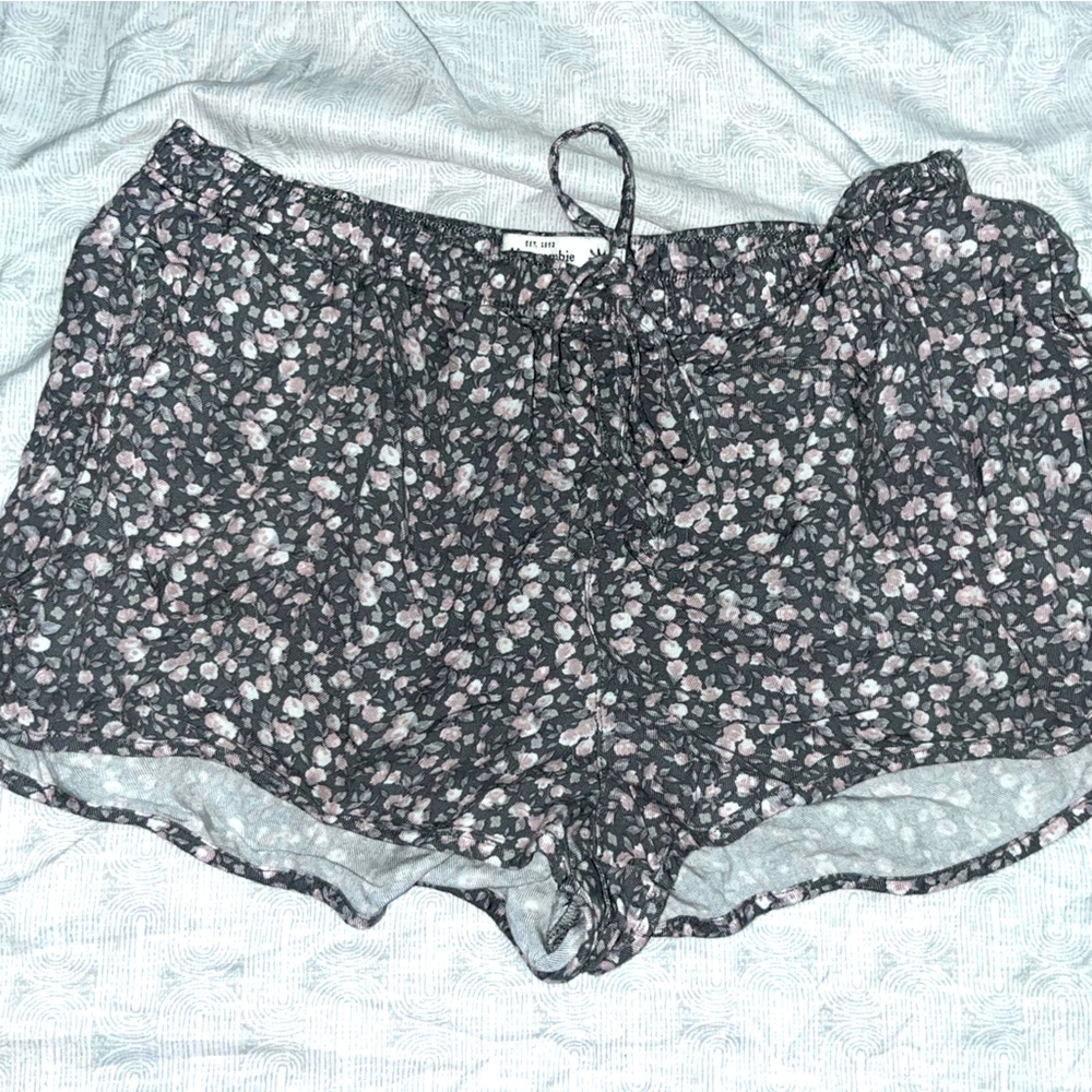 Abercrombie & Fitch floral lightweight shorts with pockets